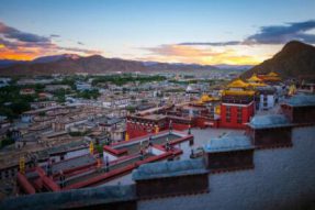 西藏永辉超市初步解决供应链搭建难题，力求保障春节期间的年货供应