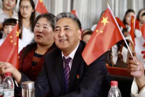 江孜县开展“我爱我家”主题志愿服务