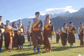 西藏山南市贡嘎县森布日生态搬迁开启幸福生活