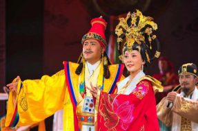 改编传统藏戏《文成公主》在藏剧团藏戏艺术中心隆重上演