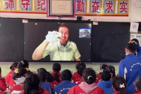 西藏江孜县网络赋能丰富课程资源 开展线上外教英语课程
