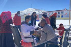 西藏阿里地区普兰县巴嘎乡新时代文明实践所开展健康巡诊活动