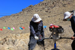 农行西藏分行拉萨南北山“金穗生态林”植树造林绿化工程正式施工