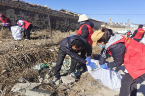 西藏亚东县帕里镇开展村庄清洁行动 助力美丽乡村振兴志愿服务活动