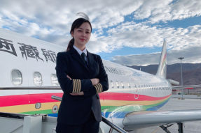 西藏航空机长教员王佛慧：性别不是冲上云霄的桎梏