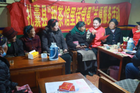 西藏扎囊县:开展“学雷锋我行动”之甜茶馆里话党恩志愿服务活动
