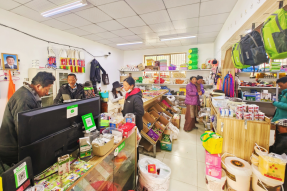 扶贫“小超市”打造乡村振兴“大舞台”