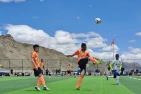 西藏浪卡子县举办第二届“五四青年杯”足球比赛