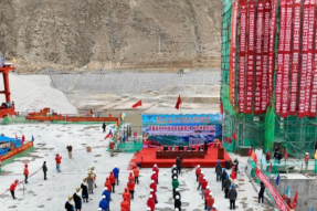 改善12.49万亩农田灌溉 西藏湘河水利枢纽工程下闸蓄水