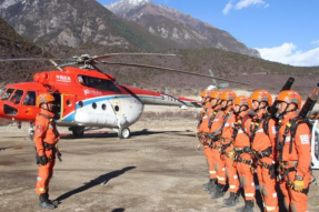 “直升机+消防员” 西藏林芝开展跨区域灭火增援演练
