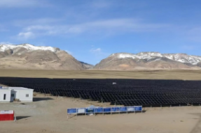 西藏阿里普兰20兆瓦保障性“光伏+储能”电站全容量发电